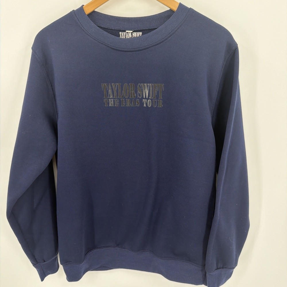 Taylor Swift Eras Tour Sweatshirt Pullover Long Sleeve Navy Sz M Crewneck
